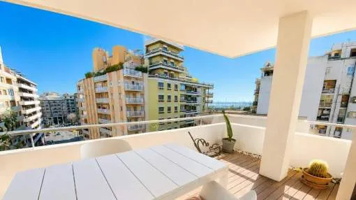 PISO CÉNTRICO RENOVADO CON ALTAS CALIDADES