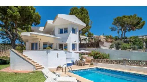 VILLA EN VENTA CON VISTAS AL MAR