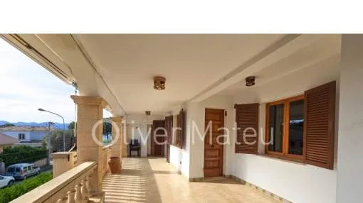 AMPLIO PISO CON GARAJE Y TERRAZA A ESCASOS METROS DEL MAR