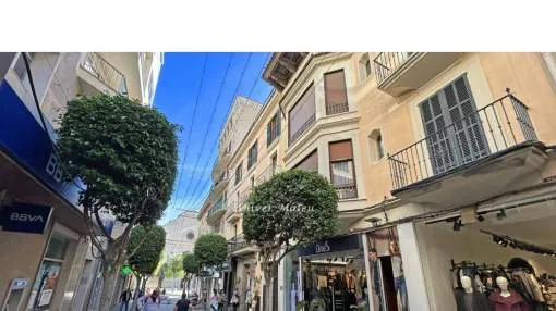 EDIFICIO CON UBICACIÓN PRIVILEGIADA EN EL CENTRO PEATONAL DE INCA