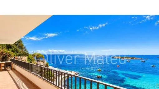 APARTAMENTO CON TERRAZA Y VISTAS FRONTALES AL MAR EN ILLETAS