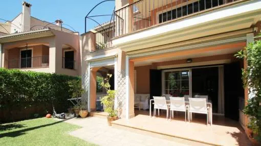 Elegante apartamento con jardín privado en Santa Ponsa