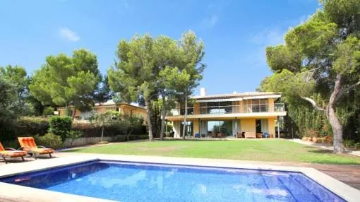 Elegante villa con piscina en Sol de Mallorca