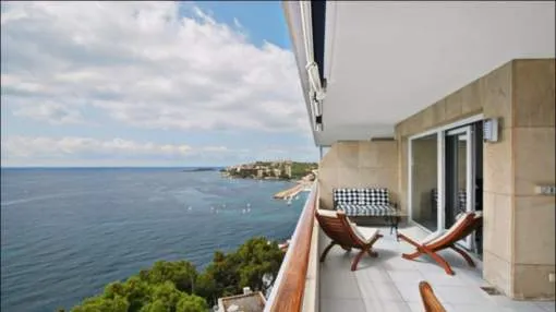 Bonito apartamento con vista en la 1a linea del mar en San Agusti