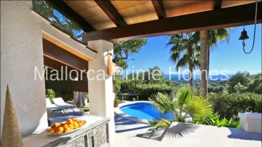 Villa con piscina privada y bonitas vistas al mar y campo de Golf de Bendinat