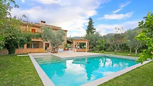 Casa de campo de estilo mediterráneo en Es Capdella