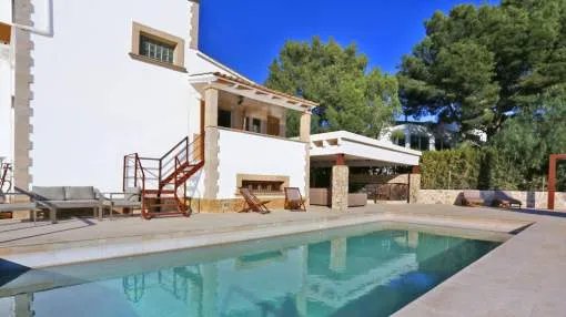 Bonita villa con piscina cerca del mar en Santa Ponsa