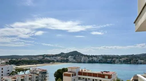 Apartamento con vistas al mar en segunda línea en Santa Ponsa
