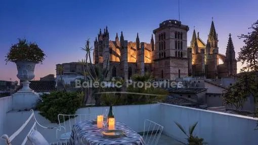 Fantástica casa de pueblo de inversión con magníficas vistas en venta en Palma, Mallorca