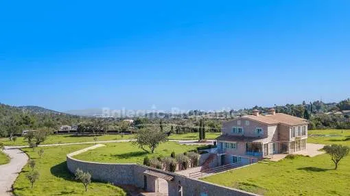 Elegante mansion con grande terreno en venta a pocos minutos de Palma, Mallorca