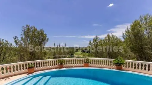 Villa junto al campo de Real Golf en venta en Bendinat, Mallorca