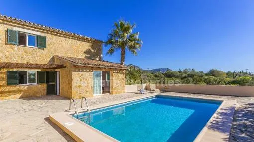 Encantadora casa rustica con piscina privada a la venta en Llucmajor, Mallorca