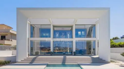 Increíble villa en primera línea de mar en venta en El Toro, Port Adriano, Mallorca