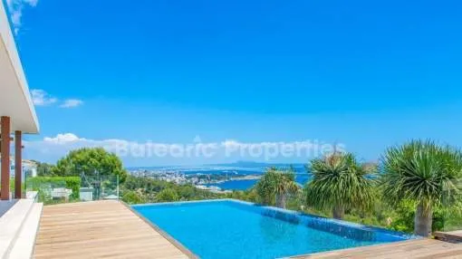 Villa en una posición elevada con lujoso diseño a la venta en Bendinat, Mallorca
