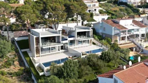 Espectacular villa nueva con vistas al mar en venta en Alcudia, Mallorca