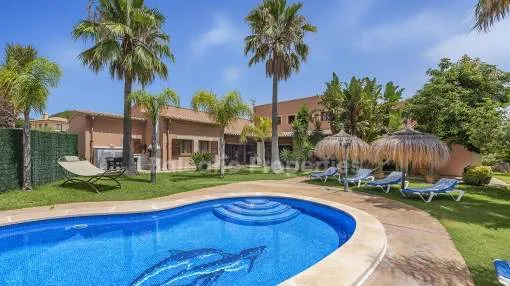 Villa familiar con piscina privada en venta cerca de Pollensa, Mallorca