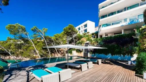Lujosa Villa con increíbles vistas y casa de invitados a la venta en Camp de Mar, Mallorca