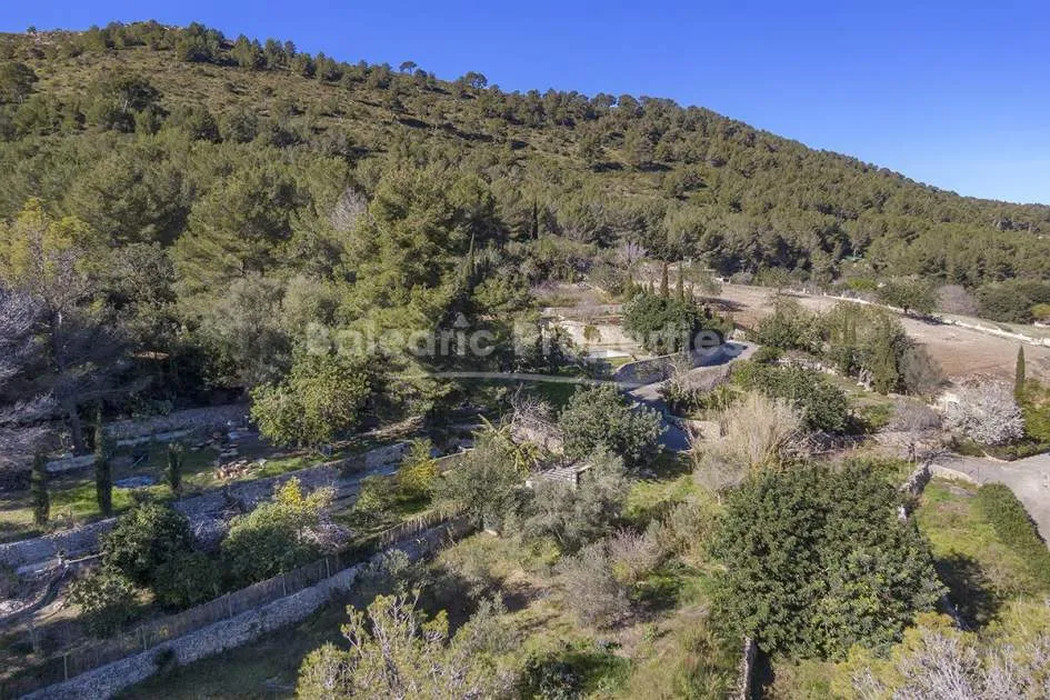 Increíble finca con vistas a la montaña en venta en Alcudia, Mallorca