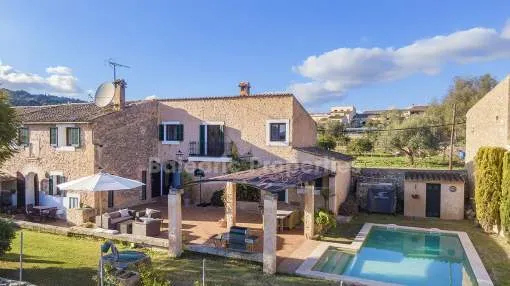 Casa reformada con piscina y jardín en venta en Santa Eugènia, Mallorca