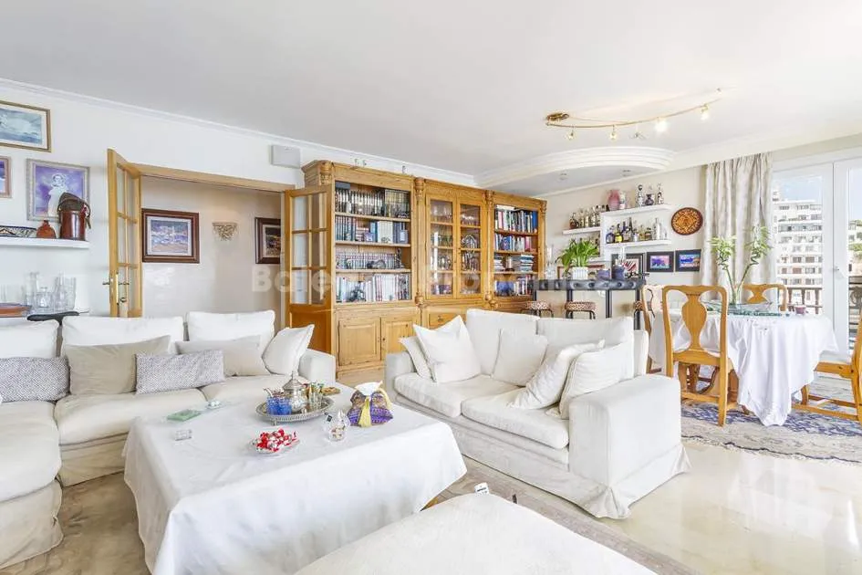 Apartamento en primera línea con acceso directo al mar en venta en Illetas, Mallorca