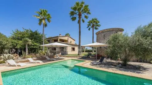 Oasis en el campo con licencia de vacaciones, cerca del pueblo en Sa Pobla, Mallorca