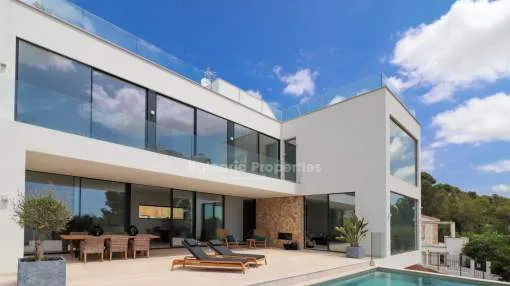 Moderna villa de diseño con vistas al mar, en venta cerca de Son Vida, Mallorca