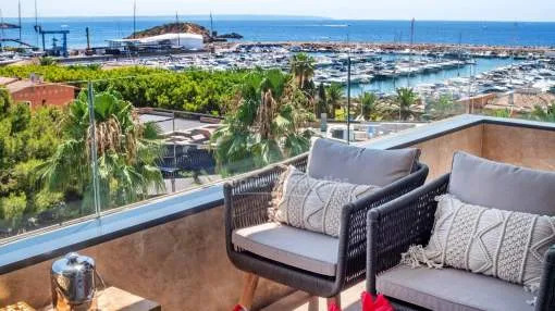 Apartamento reformado con vistas al mar en venta en Portals Nous, Mallorca