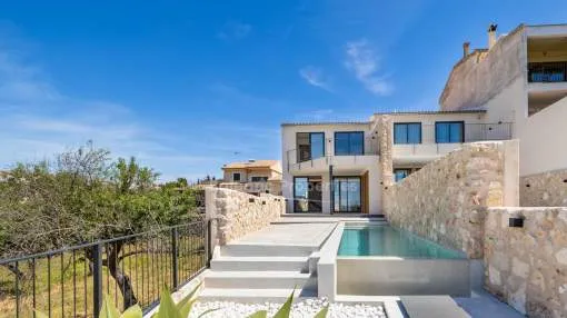 Casa de pueblo completamente reformada con piscina en venta en Campanet, Mallorca