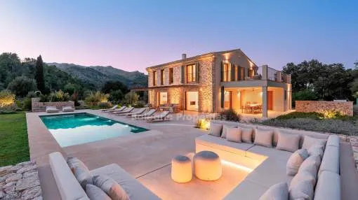 Nueva villa señorial con vistas panorámicas a la montaña en venta en Pollensa, Mallorca