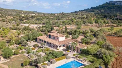Preciosa finca estilo hacienda con piscina en venta en Cas Concos, Mallorca