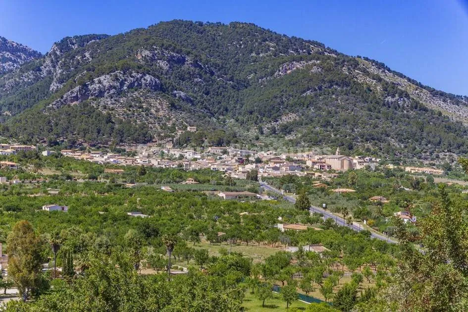 Encantadora casa de pueblo con licencia de alquiler vacacional en venta en Caimari, Mallorca