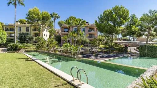 Lujoso apartamento con excelentes instalaciones en venta en Camp de Mar, Mallorca