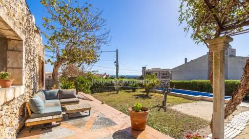 Casa de pueblo independiente con piscina privada en venta en Búger, Mallorca