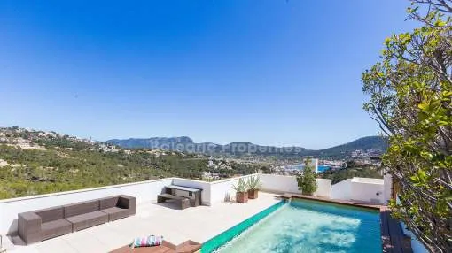 Ático de lujo con piscina privada en Puerto Andratx, Mallorca