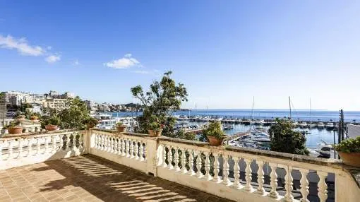 Casa en primera línea con fabulosas vistas al mar en venta en Palma, Mallorca