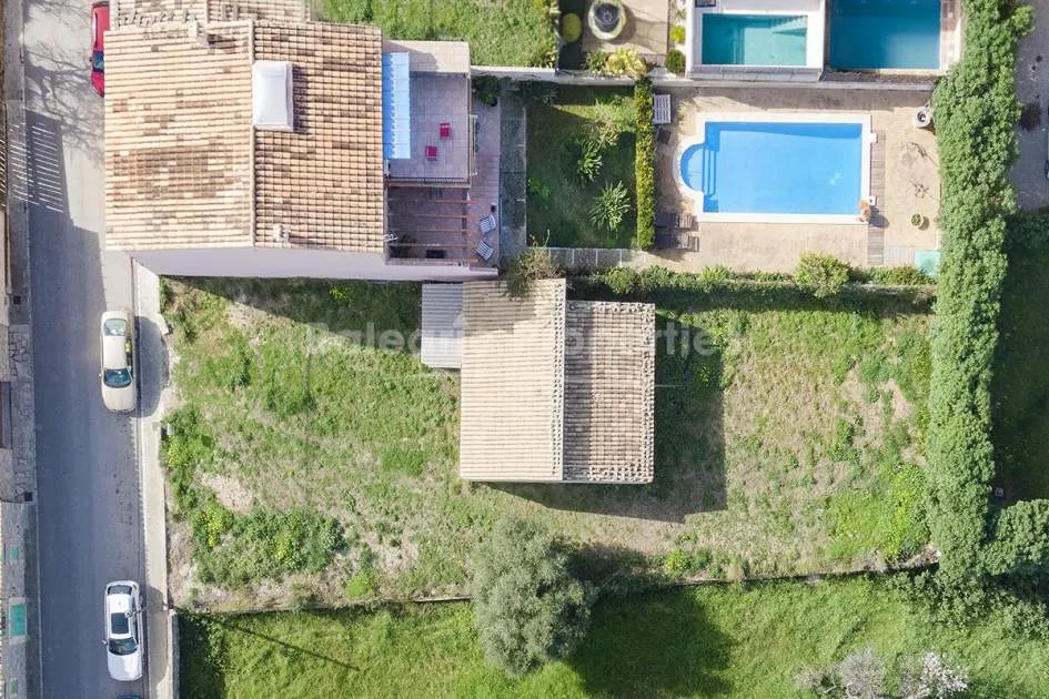 Amplia casa con piscina en venta en el centro de Moscari, Mallorca