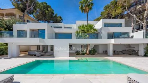 Lujosa villa con acceso al mar en venta Cala Vinyes, Mallorca