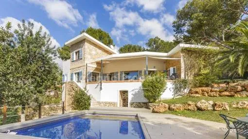 Villa con jardín y piscina privados en venta en Portals Nous, Mallorca