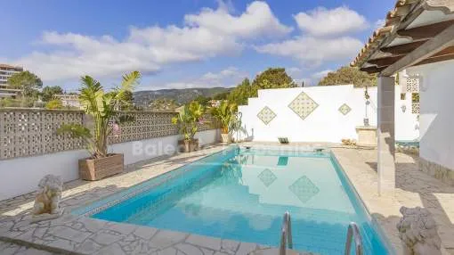 Chalet con piscina y apartamento de invitados en venta en Bonanova, Palma