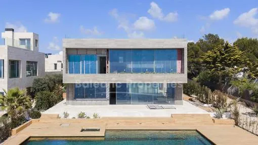 Villa contemporánea en primera línea con piscina infinita y spa a la venta en Llucmajor, Mallorca