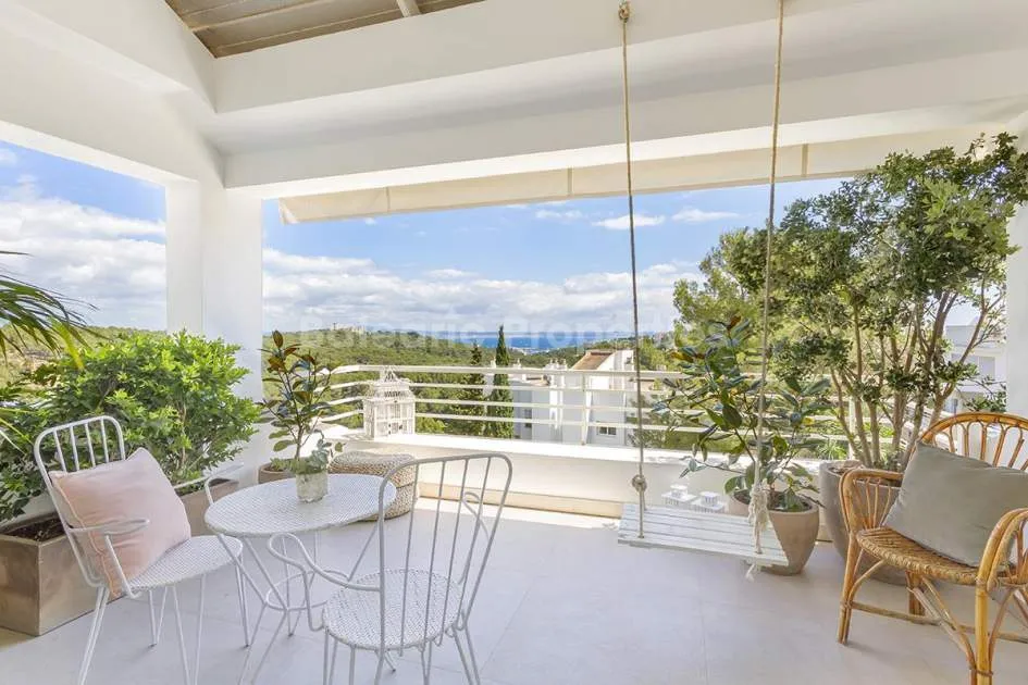 Elegante apartamento con piscina comunitaria en venta cerca de Palma, Mallorca
