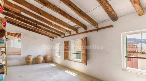Inversión: Cuatro casas de pueblo tradicionales para reformar en venta en Andratx, Mallorca