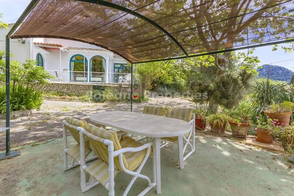 Casa de pueblo independiente con piscina en venta en el centro de Galilea, Mallorca