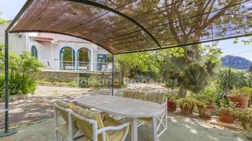Casa de pueblo independiente con piscina en venta en el centro de Galilea, Mallorca