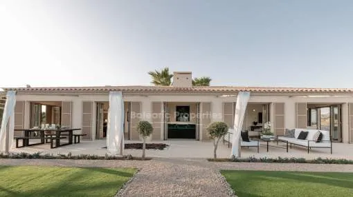 Ejemplar villa de lujo con vistas al mar, en venta en Cala Murada, Mallorca