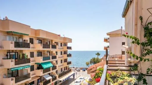 Ático de gran tamaño a pocos pasos del paseo marítimo de Cala Millor en la segunda linea con una bonita vista al mar Ático de gran tamaño a pocos pasos del paseo marítimo de Cala Millor en la segunda linea con una bonita vista al mar