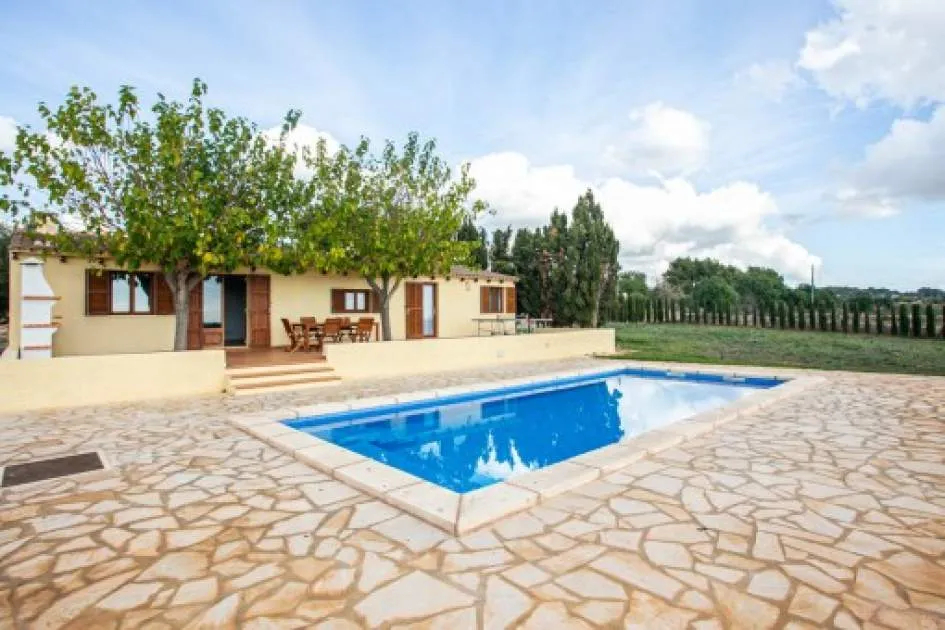Finca mediterránea con hermosas vistas al mar y licencia de alquiler vacacional en Portocristo