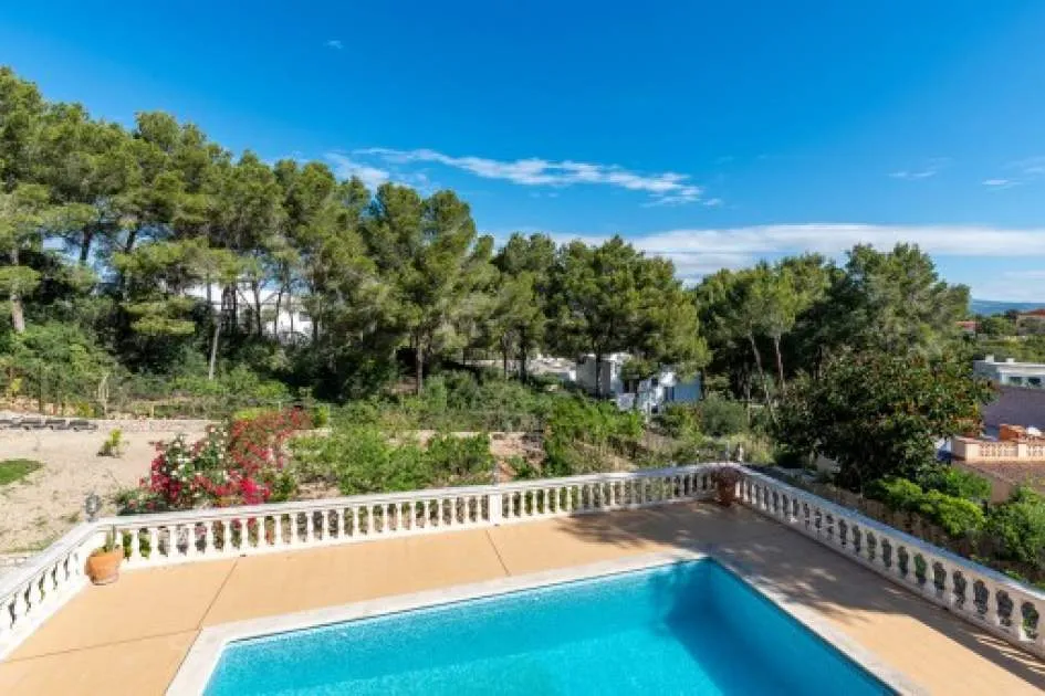 Casa unifamiliar con jardín y piscina en Santa Ponsa