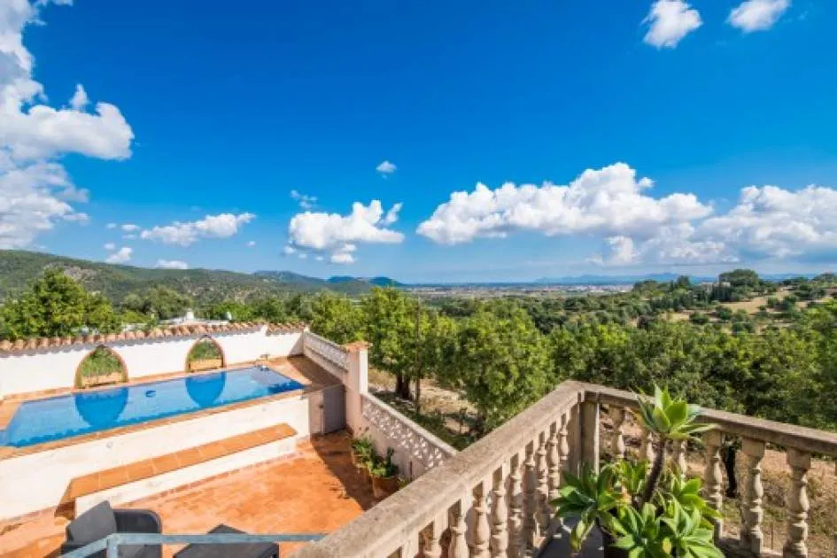 Acogedor chalet rústico con vistas panorámicas a las afueras de Campanet y hasta la bahía de Alcúdia