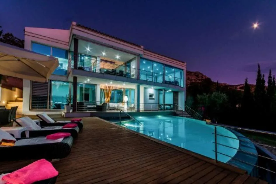 Impresionante chalet con licencia de alquiler vacacional en el lujoso barrio de Cielo de Bonaire Impresionante chalet con licencia de alquiler vacacional en el lujoso barrio de Cielo de Bonaire